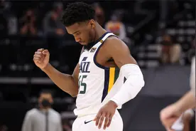 NBA集锦：暴力追帽头超篮板！米切尔暴走砍42分里突外投无法阻挡视频封面
