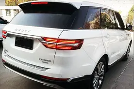 悄无声息的来了！国产“揽胜”上市，长度近5米，档杆路虎同款！视频封面