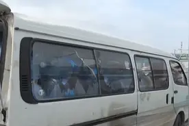 司机为了运输货物，竟拆掉后排座椅，被交警依法处罚视频封面