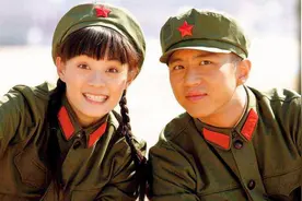 孙俪和钱枫同居3年，为何邓超从不同台？看她和何润东的感情视频封面