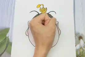 手掌放在A4纸，手绘哪吒魔童降世太乙真人，简单又可爱的手势图视频封面