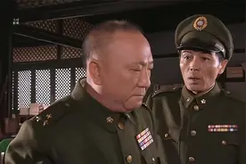 粟裕苏中七战七捷，陈诚撕毁刘峙作战地图，刘峙大骂陈诚小人一个视频封面