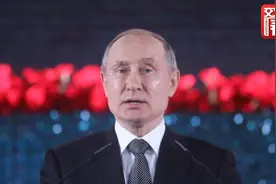 忆起父母哥哥情难自已 普京哽咽说不出话