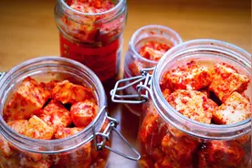 红油豆腐乳最简单的做法，开胃下饭，1年不坏，比超市买的还好吃