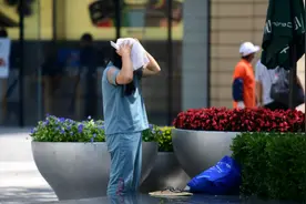 最高39℃！北京今天高温黄色预警中，阵风六级左右视频封面