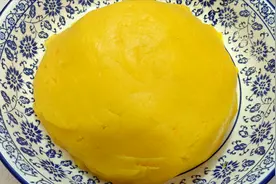 手把手教你自制奶黄馅，做法简单，奶香味十足，比买的好吃10倍视频封面