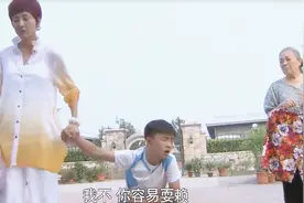 麻辣芳邻：父子俩合伙对付亲妈，一招让泼辣媳妇屈服，真实绝了视频封面