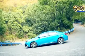 苦恼在杭州摇不到车牌？雷凌双擎E+免摇号不限行，还特省油！视频封面