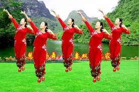 小慧广场舞《夫妻双双把家还》黄梅戏精选，柔美大气附教学