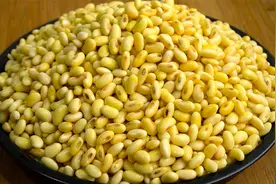 2斤黄豆2种吃法，又香又嘎嘣脆，能当零食易保存，放半年也不会坏