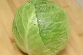 包菜包子好吃有方法，简单一做 ，鲜香味美不出水，一顿8个才够吃视频封面