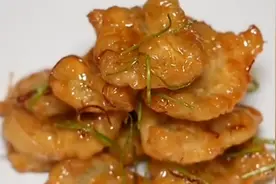 创新锅包鱼酸甜可口，鱼肉嫩滑，选材制作有讲究视频封面