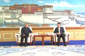 王君正与中国航天科工集团有限公司董事长袁洁一行座谈视频封面