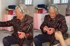 小伙和奶奶上其闺蜜家，坐下闺蜜奶奶就发烟，一细节网友称讲究人