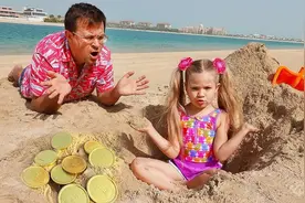 小男孩和妹妹抢玩具，爸爸会怎么办呢？小朋友们要学会分享哟！