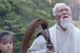 张三丰对郭襄有多痴情？看武当七侠的名字就懂了，你看连起来是啥视频封面