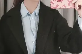 长款黑色风衣怎么穿有感觉？这样搭配减龄时尚，回头率还巨高