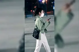 一米八大长腿小姐姐,让人无法抗拒视频封面