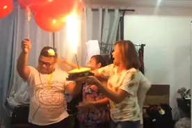 气球：生日快乐。我：？？？？视频封面