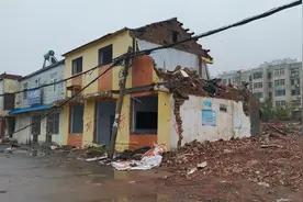 雨中逛拆迁中的罗庄村视频封面