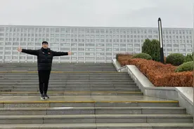 退伍兵福利好，老公花5分钟直接专科升本科，不用参加高考太得瑟视频封面