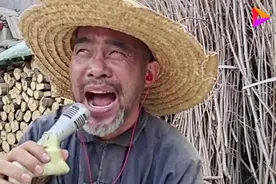 乞丐一首《点歌的人》唱得感人肺腑，句句真情实意