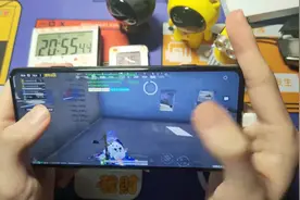 红米K50电竞版。兴奋小伙拿来测吃鸡！ #测评#视频封面