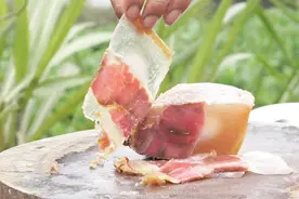 腊肉这样吃真爽，先煮再蒸香气四溢，下酒又下饭，过瘾视频封面
