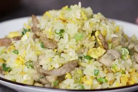 蛋炒饭是炒冷饭还是炒热饭好吃， 四种创意蛋炒饭的做法视频封面