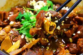 天冷就爱做这锅羊肉煲，滋补无膻味，婆婆生日一家人开心又热闹