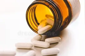 痛风快速止痛还在用秋水仙碱吗？不注意这3点，小心止痛药变毒药视频封面