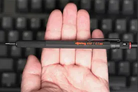 一支铅笔100多元？开箱试写红环600自动笔！视频封面