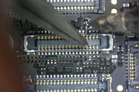 手机开机有灯光不显示，测试排感损坏，直接挑掉飞线两根解决问题视频封面