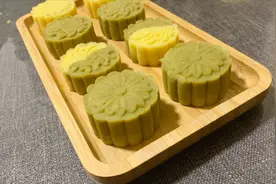 绵软不粘牙的绿豆糕做法来喽！清香可口，老少皆宜视频封面