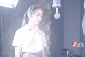 女生版《动物世界》好喜欢小姐姐醇厚的重低音！视频封面