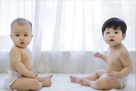 孩子排便量减少，拉白色果冻样便？医生提醒：别忽视，当心肠闭锁视频封面