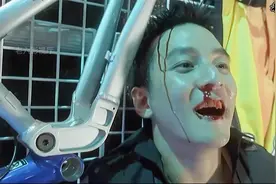 吴彦祖从小竟遭父亲的毒打，导致性格顽劣，最终变成最狠的劫匪！视频封面