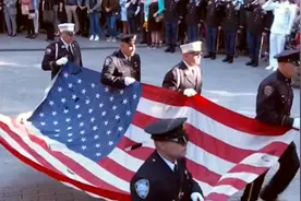 9·11纪念日纽约响起钟声：三任总统到场 礼兵举残破美国国旗入场