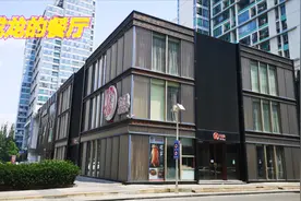 成龙开的餐厅在北京最贵的地段，不是一般的豪华视频封面