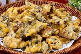 吃了30多年的木耳，终于找到好吃的做法，出锅金黄酥脆，真解馋视频封面