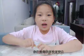 小胖子拍证件照被摄影师吐槽不笑更好看，再看她这三年有什么变化