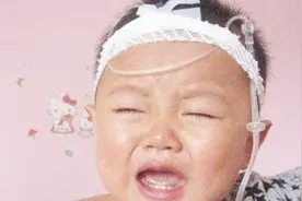 为什么孩子输液时，针头要扎头上或脚上？医生不说，家长要知道