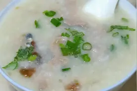 难怪粥店的皮蛋瘦肉粥那么好喝，看老师傅怎么做的，讲解超级详细