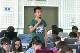 清华“姚班”创始人，现场回答学霸们的提问，很接地气视频封面