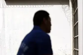 关机都没用 揭秘“嗅探”软件 手机号 身份证号 银行卡都可能被盗视频封面