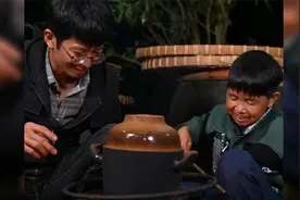 木棉满枝头，一碗春深露，最暖离人心视频封面