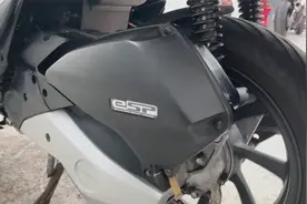 本田新款踏板车到店，排量125，配ABS，油耗仅2.2，售价16700元视频封面