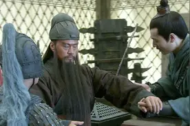 庞德虽然打不过关羽，但一支毒箭让二爷战斗力骤降，直到末路！视频封面