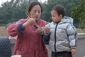 四川过年就得吃香肠腊肉，这颜色晶莹剔透，越吃越过瘾视频封面