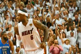 【总决赛经典时刻】生涯首冠！詹姆斯2012年总决赛十佳球视频封面